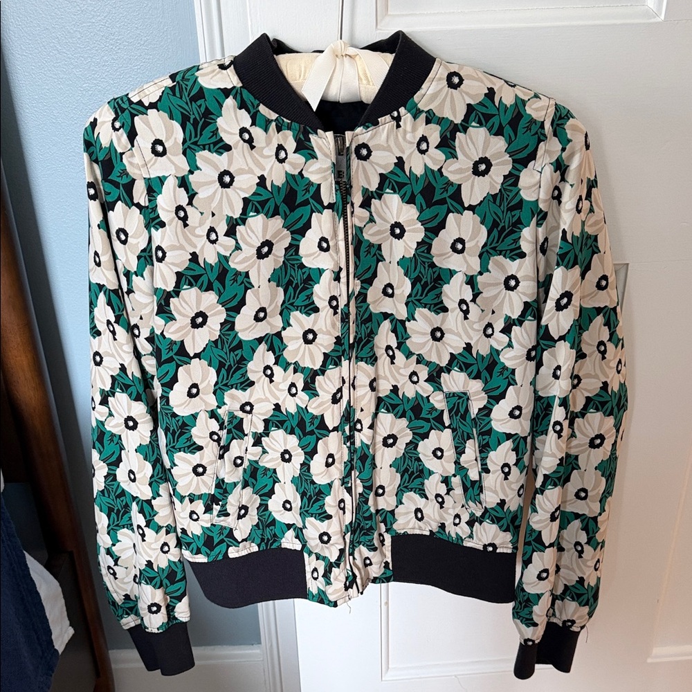 Who What Wear White Floral Quilted Bomber Jacket with Green Leaves